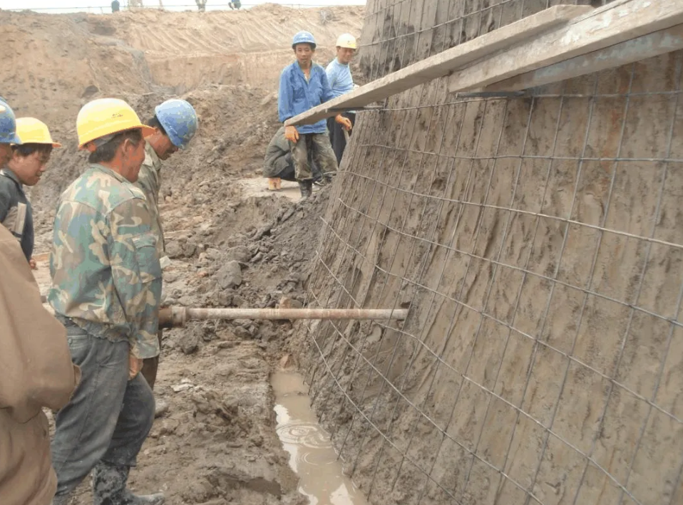 津南常见基坑支护开挖事故的原因分析与处理方法